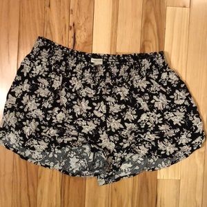 floral shorts